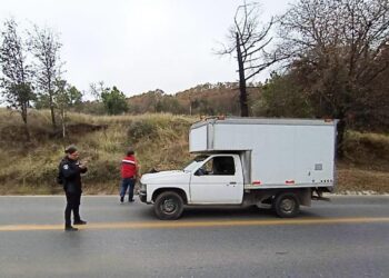 En Zacatlán, recupera Policía Estatal camioneta robada