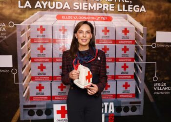 Preside Marie Elise Budib arranque de la colecta anual de la Cruz Roja Mexicana, delegación Puebla