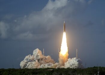 La misión Artemis II alcanza la órbita de la Tierra previo a emprender su viaje a la Luna