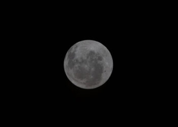 Artemis II hace historia con el regreso humano a la órbita lunar en más de medio siglo