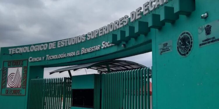 Abandonan a recién nacido en bote de basura del Tecnológico de Ecatepec
