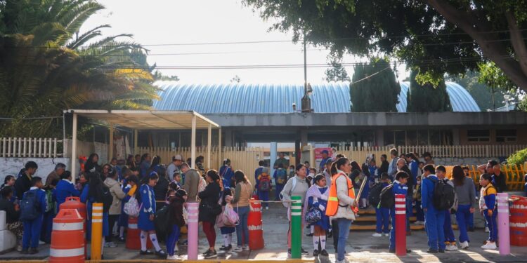 Más de 2 millones de estudiantes regresan a clases en Puebla tras vacaciones de Semana Santa