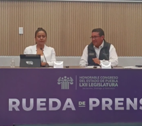 Congreso de Puebla busca regular uso de celulares en menores