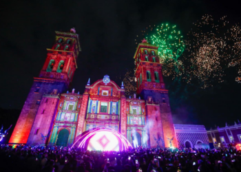 Glow llena Puebla: más de 150 mil personas al día impulsan turismo y economía local