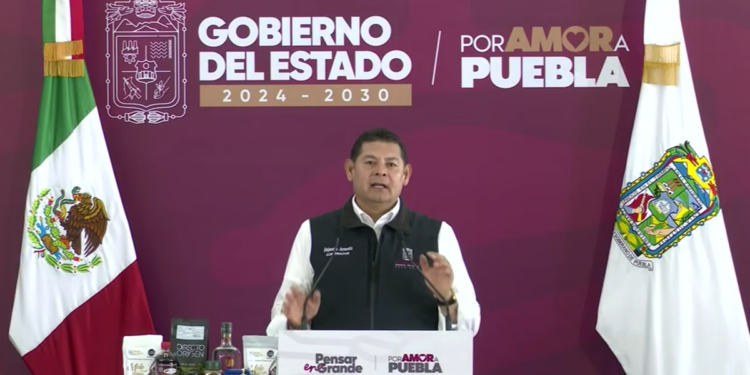 Armenta resalta intervención estatal en servicios y obras en Puebla capital