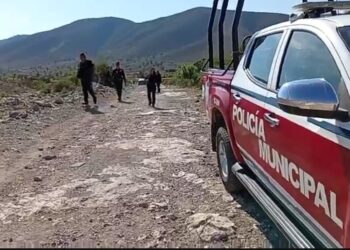 Localizan dos cuerpos con impactos de bala dentro de un vehículo en Nicolás Bravo