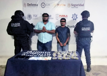 Caen presuntos líderes de “Los Pericos” en la México–Tuxpan; aseguran droga, dinero y vehículo