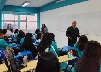 Prevé gobierno estatal 860 millones de pesos para cubrir aumento salarial al magisterio