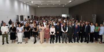 Reconocen a 15 académicas de la BUAP por su trayectoria y aportaciones a la educación