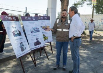 Supervisa Pepe Chedraui intervención del Tren Capitalino de Pavimentación en la colonia Vicente Guerrero