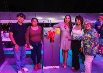 Tonantzin Fernández reúne a más de 5 mil mamás en gran festejo del Día de las Madres en San Pedro Cholula