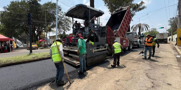 Fortalece Pepe Chedraui vialidades con el Tren Capitalino de Pavimentación
