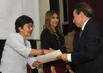 Reconocen a académicos de Contaduría BUAP en el Día del Contador Público