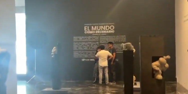 “Viajando con Timoteo” llega al corazón de Puebla con exposición gratuita de Rodrigo de la Sierra