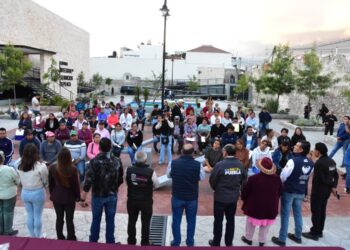 Entrega Gobierno del Estado apoyos a familias afectadas por explosión en Tepeaca
