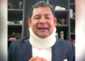 Descarta García Parra complicaciones en la salud de Alejandro Armenta; uso de collarín es por lesión previa