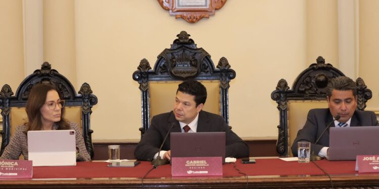 Aprueba Cabildo jubilaciones a trabajadoras y trabajadores del Ayuntamiento de Puebla