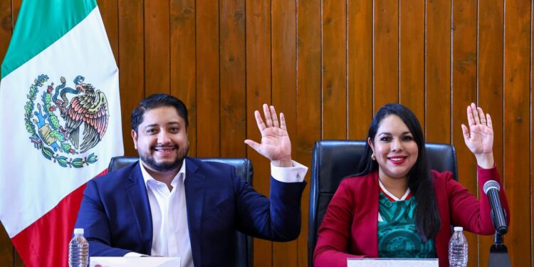 José Alcudia respalda la continuidad del proyecto que encabeza Tonantzin Fernández en San Pedro Cholula