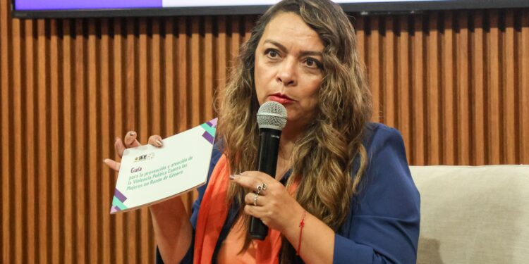 IEE Puebla presenta guía para prevenir y atender la violencia política contra las mujeres