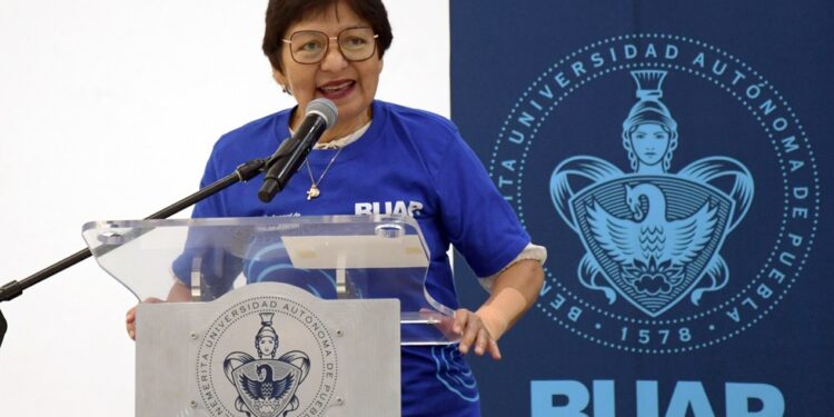 BUAP recibe a 920 estudiantes nacionales e internacionales para estancia de investigación