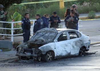 Confirman hallazgo de una persona calcinada dentro de vehículo en el Periférico Ecológico
