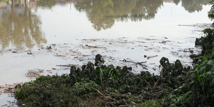 Gobierno estatal atribuye inundaciones en Puebla a obras inconclusas y crecimiento urbano desordenado