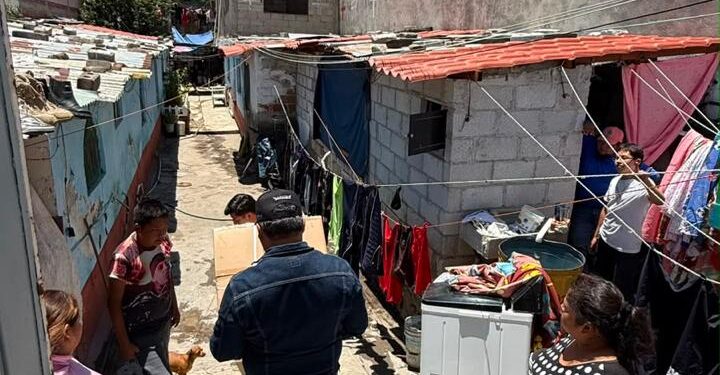 Continúa gobierno de Pepe Chedraui entrega de enseres a familias afectadas por la lluvia atípica
