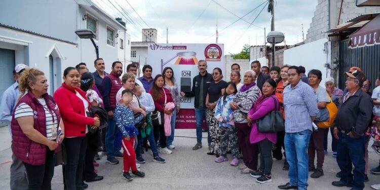 Entrega Gobierno de Pepe Chedraui 540 luminarias LED en Totimehuacán y Barrio San Juan
