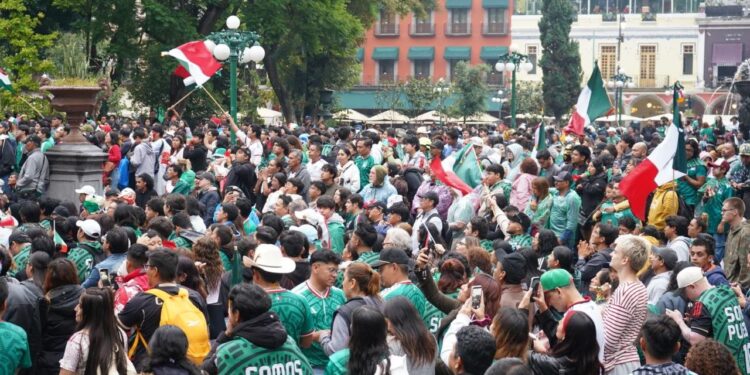 Más de 100 mil personas disfrutaron de las actividades en el Zócalo con “El Fútbol Se Vive Aquí”