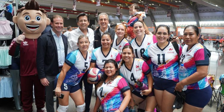 Puebla capital recibe a más de 730 equipos en el Festival Máster de Voleibol