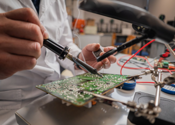 Armenta apuesta por tecnología poblana para fortalecer los Productos 5 de Mayo