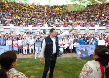Armenta anuncia construcción de carreteras para conectar las sierras Norte, Interserrana y Nororiental de Puebla