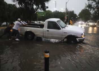 Gobierno de Puebla prepara proyectos para reducir inundaciones en el bulevar 5 de Mayo
