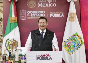 Gobierno estatal transforma eficiencia financiera en más obra para Puebla.