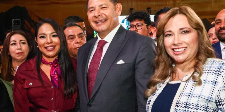Tonantzin Fernández acompaña al gobernador Armenta a su informe de 600 días