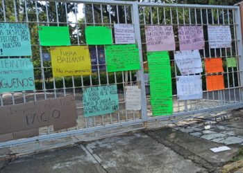 Trabajadores de limpieza de INAOE mantienen huelga por presuntos adeudos