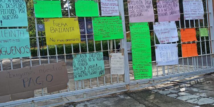Trabajadores de limpieza de INAOE mantienen huelga por presuntos adeudos