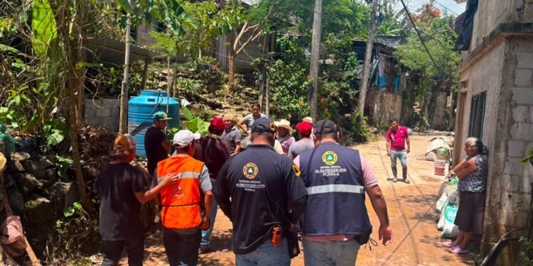 Tras lluvias, Gobierno del Estado brinda atención en Tlaola