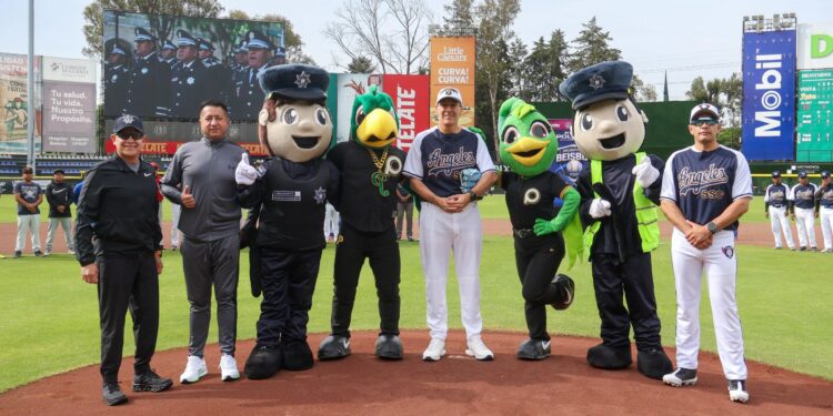 Encabeza Pepe Chedraui encuentro amistoso de béisbol entre Policía de la Ciudad y SSP Estatal