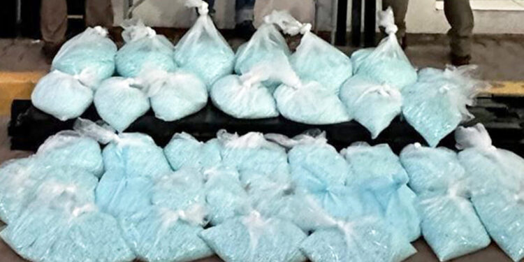 Mexicano se declara culpable de fabricar fentanilo para su importación a EE.UU.