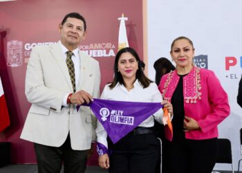 Puebla impulsa derechos digitales de las mujeres y reconoce lucha de Olimpia Coral