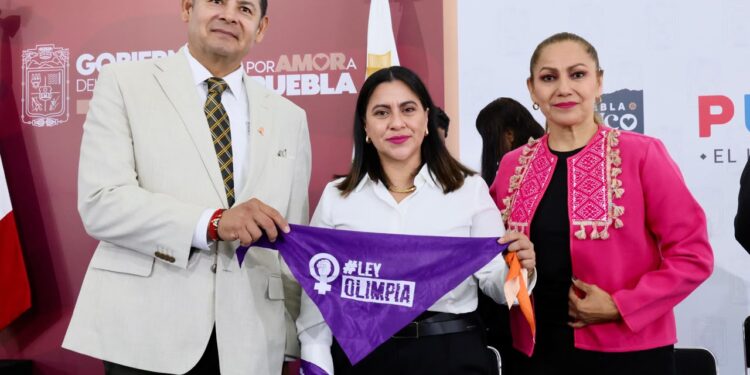 Puebla impulsa derechos digitales de las mujeres y reconoce lucha de Olimpia Coral