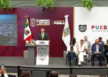 Armenta anuncia programa para reunir a familias poblanas con sus seres queridos en Estados Unidos