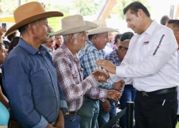 El Gobierno Estatal acerca obra comunitaria y apoyos al campo para transformar comunidades poblanas.