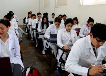 USEP dispara su matrícula 476% y fortalece formación de futuros médicos