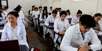 USEP dispara su matrícula 476% y fortalece formación de futuros médicos