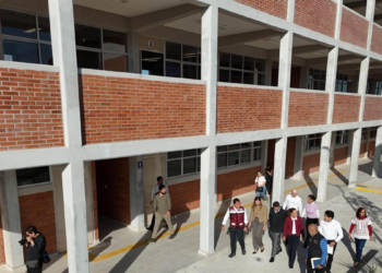Puebla trabaja con la SEP federal para ampliar la oferta de bachillerato