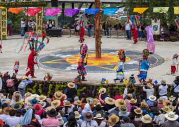 Huey Atlixcáyotl llega a su edición 61 con danzas y tradiciones de Puebla