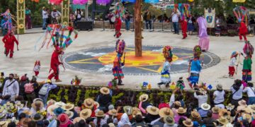Huey Atlixcáyotl llega a su edición 61 con danzas y tradiciones de Puebla