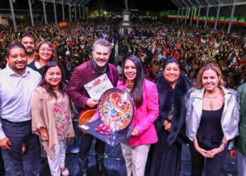Con Mijares y miles de visitantes, Tonantzin Fernández inaugura la 76ª Feria Milenaria